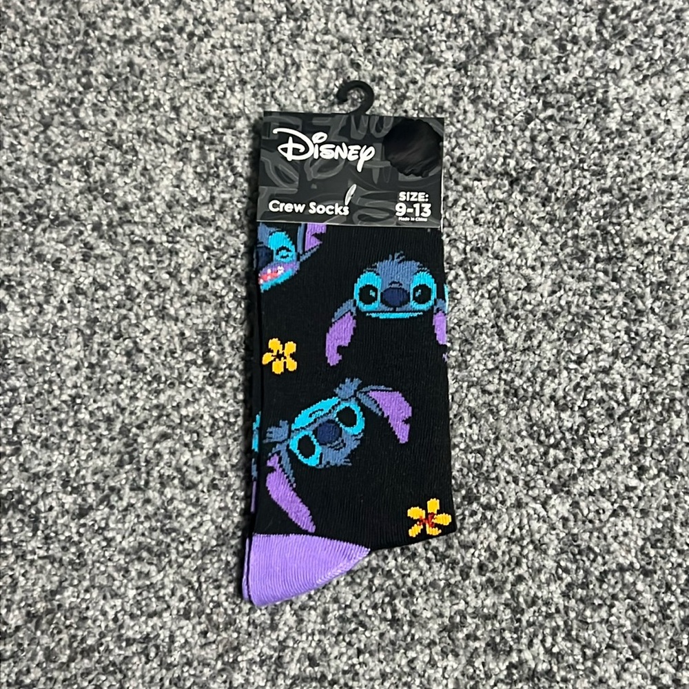🌸4/$20🌸STITCH SOCKS NWT - Picture 4 of 5